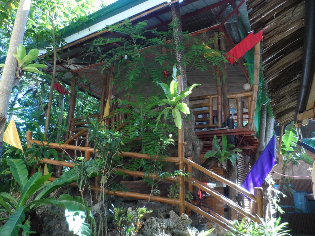 Victoria Guest House And Cottages Puerto Princesa Exterior foto