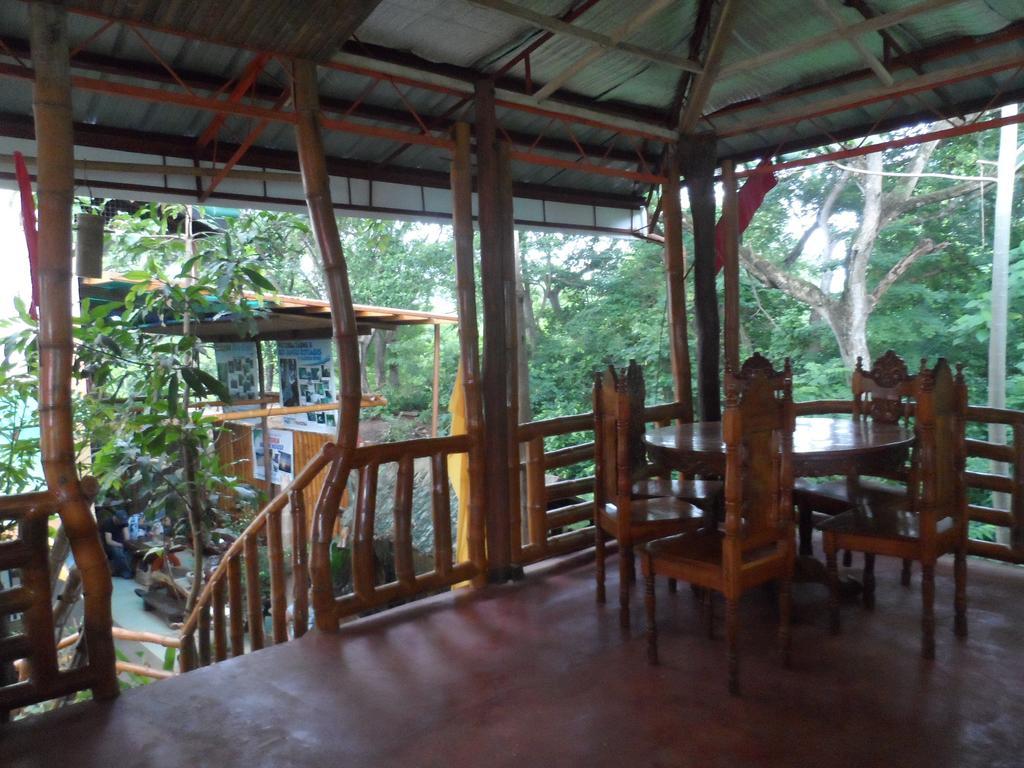 Victoria Guest House And Cottages Puerto Princesa Exterior foto