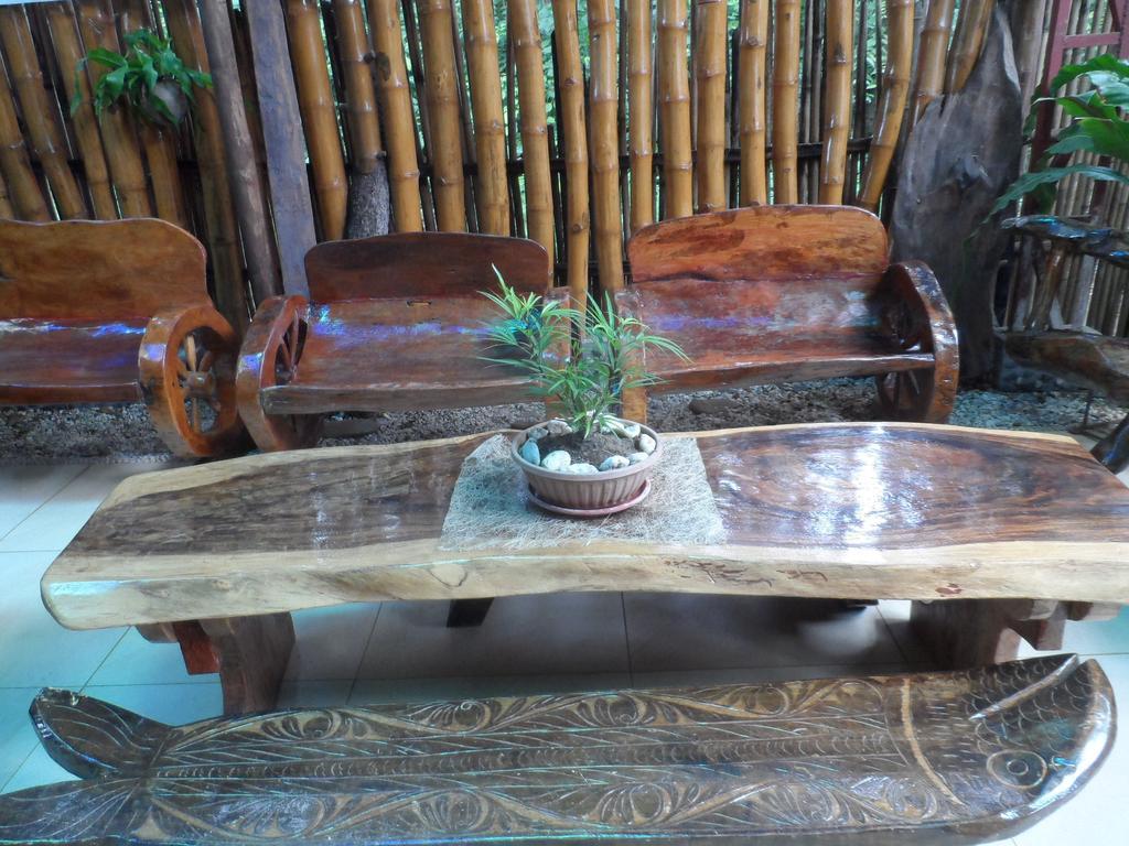 Victoria Guest House And Cottages Puerto Princesa Exterior foto