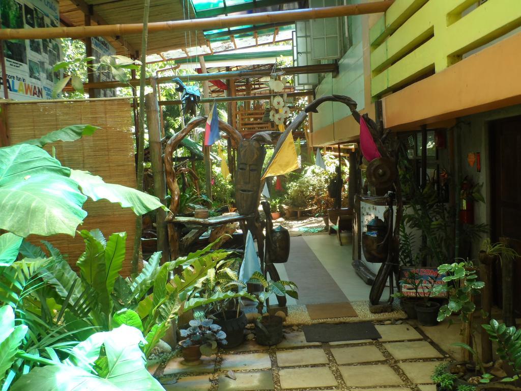 Victoria Guest House And Cottages Puerto Princesa Exterior foto