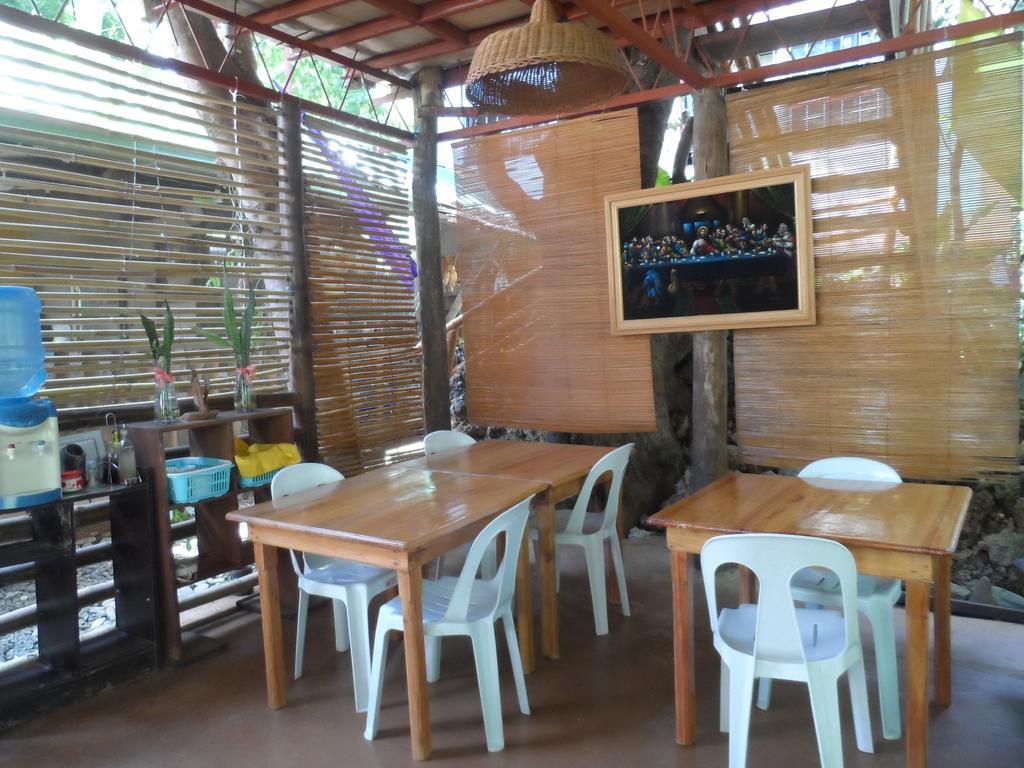 Victoria Guest House And Cottages Puerto Princesa Exterior foto