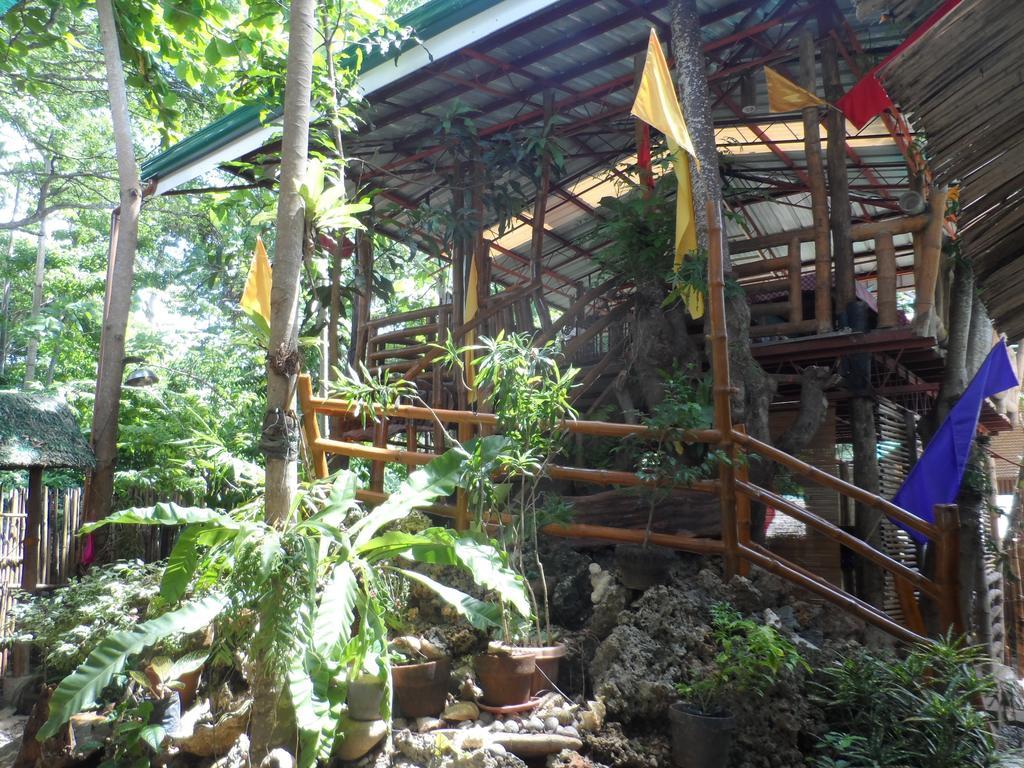 Victoria Guest House And Cottages Puerto Princesa Exterior foto