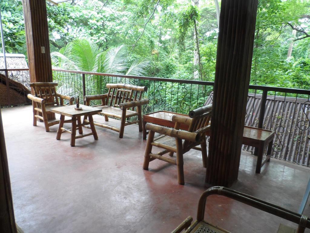 Victoria Guest House And Cottages Puerto Princesa Exterior foto